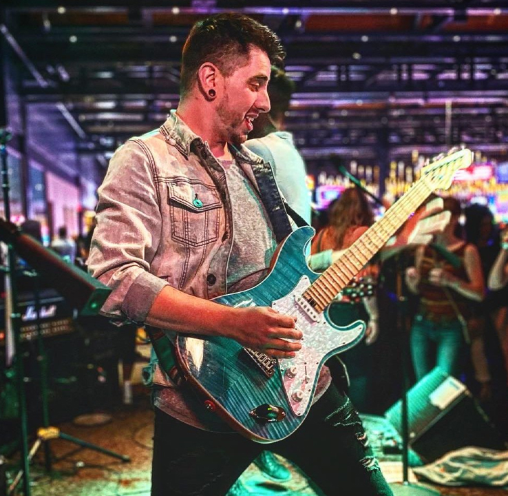 Rusty Snow | Live Music at Curran's Irish Inn Bensalem. Bensalem rocks every weekend at Curran's Irish Inn with some of the best in local and live music. Support local music. Arrive early and grab some food. Full restaurant menu available at this Irish pub.